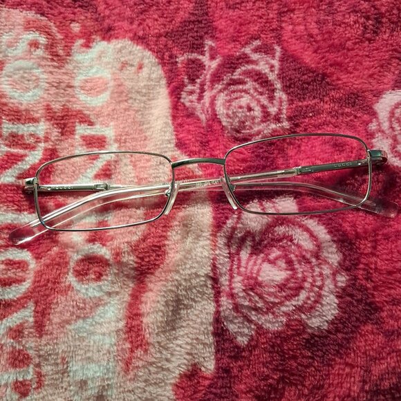 Gucci Accessories - Gucci eyeglass frames